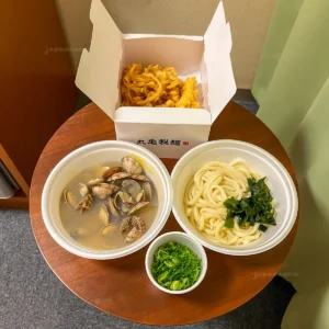 우동집 마루가메제면에서 테이크아웃으로 먹은 바지락우동과 튀김!