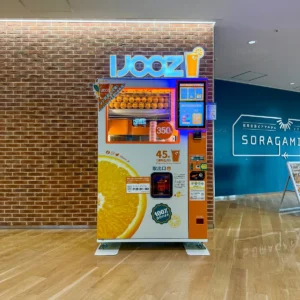 후쿠오카공항에서 본 즉석 100% 착즙 오렌지주스 자판기