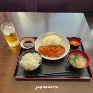 목욕 후에 생맥주와 돈까스 정식! 삿포로 쿠라노유 내 식당