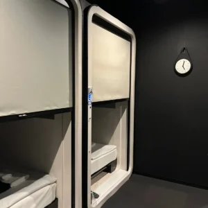 후쿠오카 나카스카와바타역 근처 대욕장이 있는 캡슐호텔, 퍼스트 캐빈 하카타