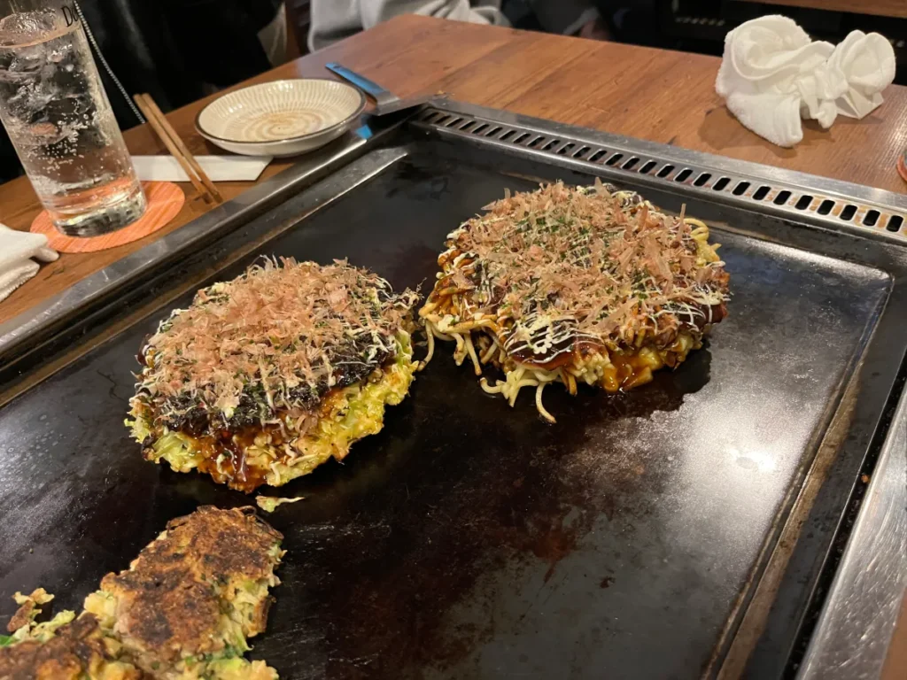 오사카 난바에 있는 철판 오코노미야키집, 모에기