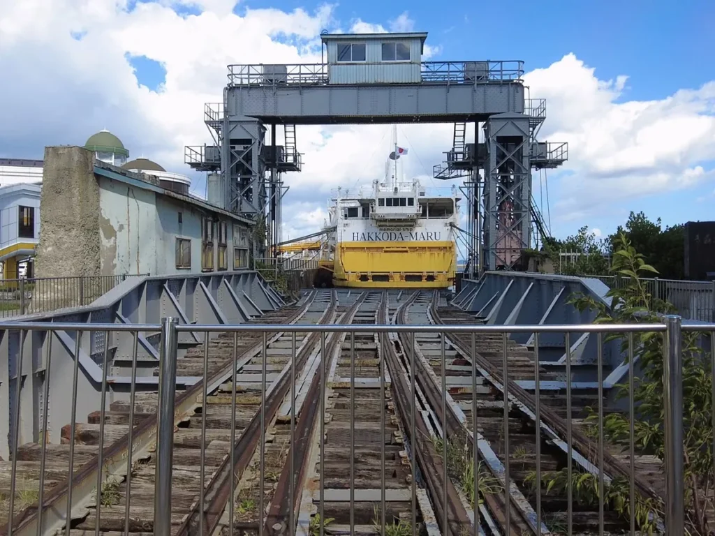 아오모리 핫코다마루, 사람과 열차를 실어 날랐던 세이칸 연락선 기념관