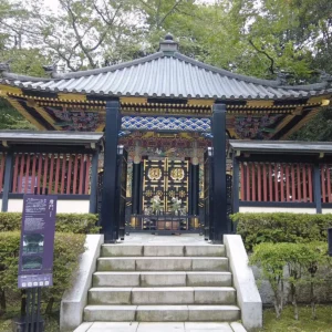 센다이 즈이호덴, 숲길을 걷기 좋은 다테 마사무네의 사당