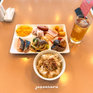 창 밖 풍경을 보며 먹는 조식, 서필 호텔 왓카나이 조식